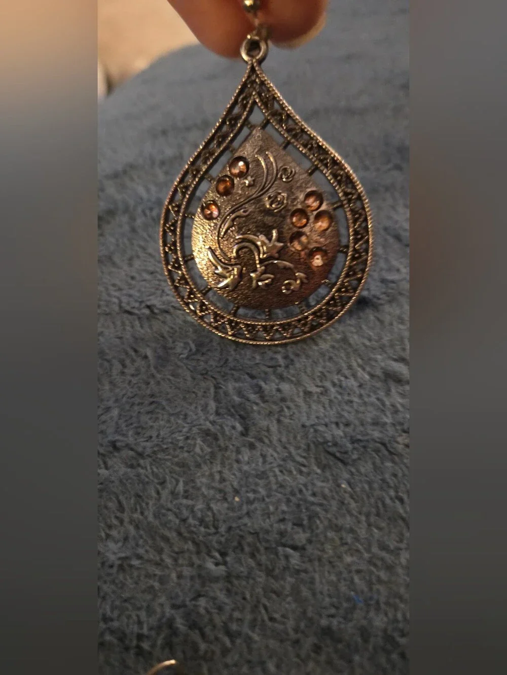 N/A elegant teardrop